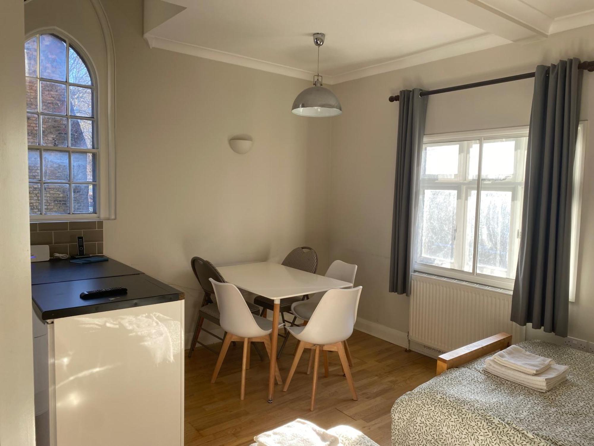 דירות לונדון Victorian Building - Sleeps 5 - Pet Friendly מראה חיצוני תמונה