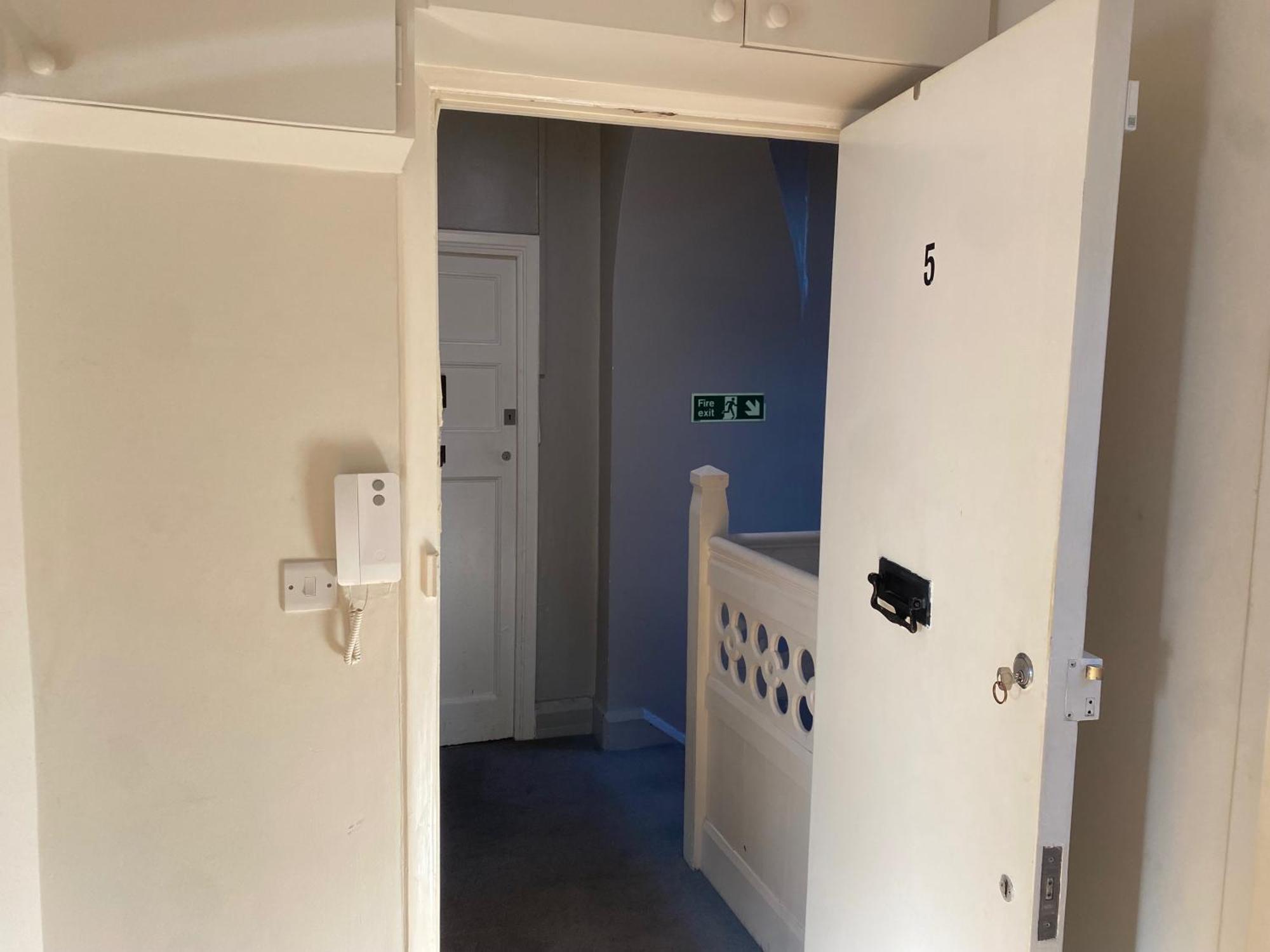 דירות לונדון Victorian Building - Sleeps 5 - Pet Friendly מראה חיצוני תמונה